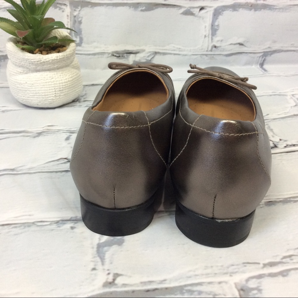 Unstructured By Clarks Metallic Flats, Size 7.5 - image 4